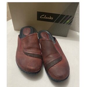 Clarks Artisan Women's Red Leather Slip On Clogs Mules Shoes Size 6.5W